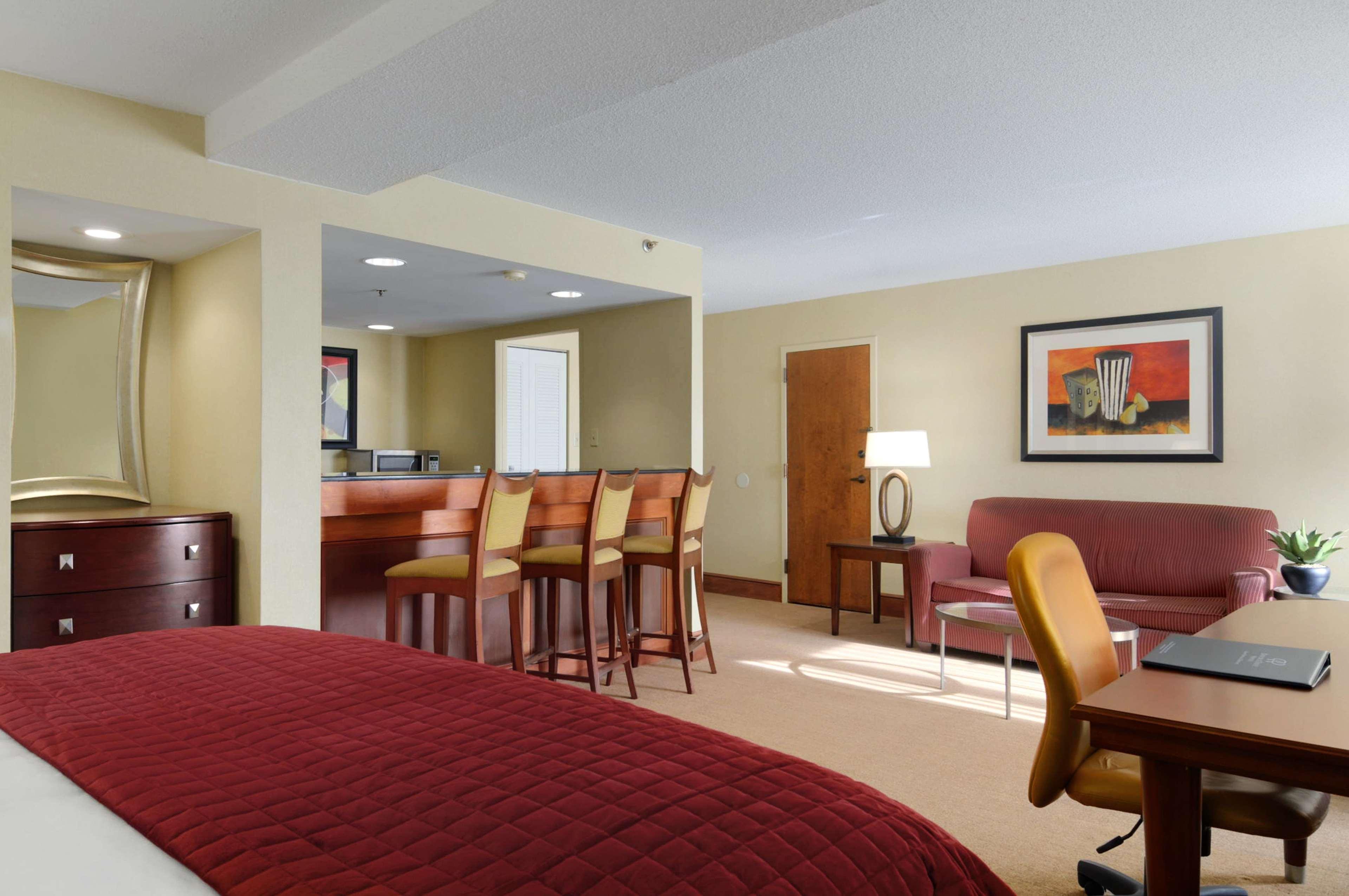 Doubletree By Hilton Jackson Hotel Room photo