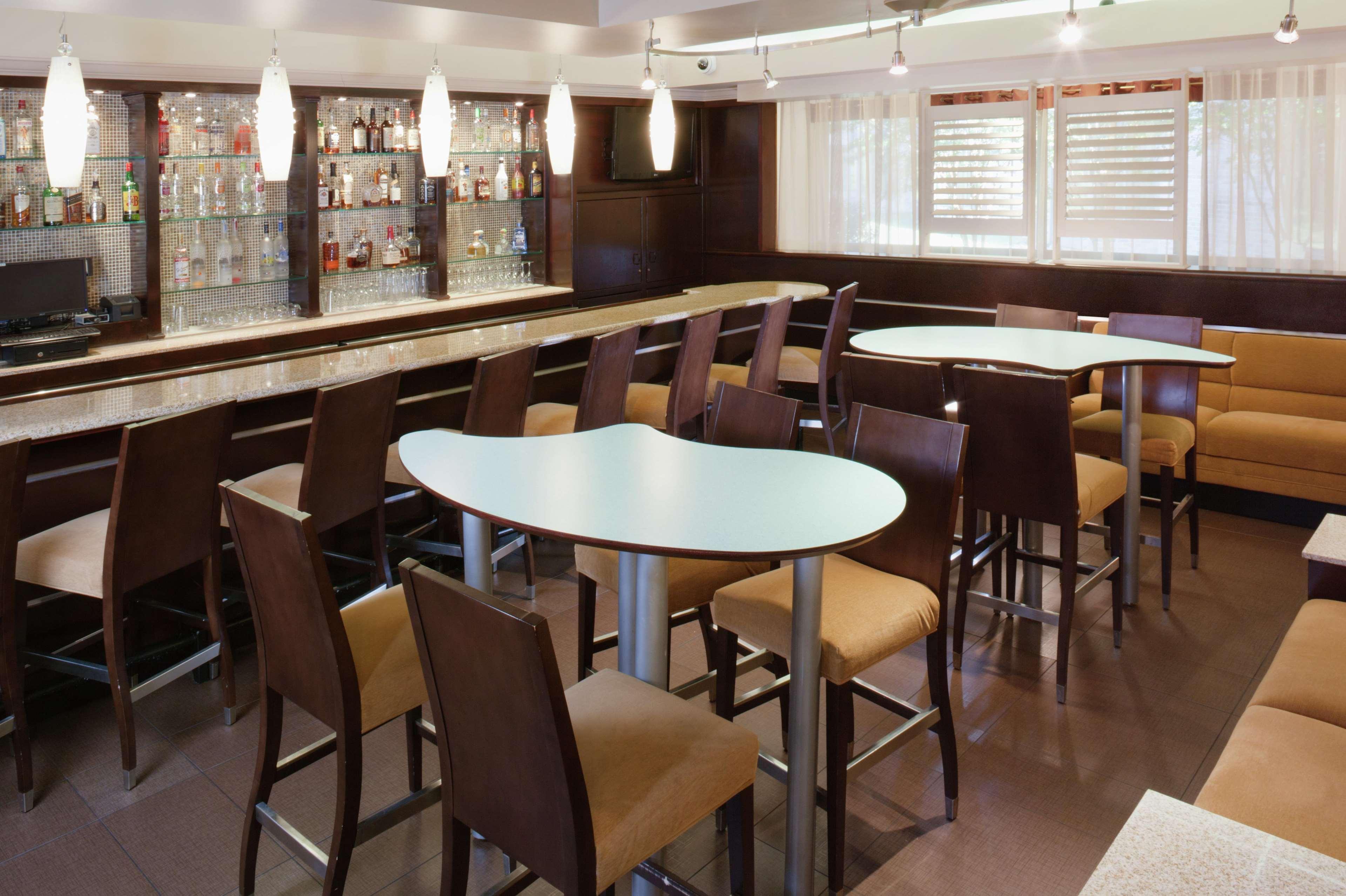 Doubletree By Hilton Jackson Hotel Restaurant photo