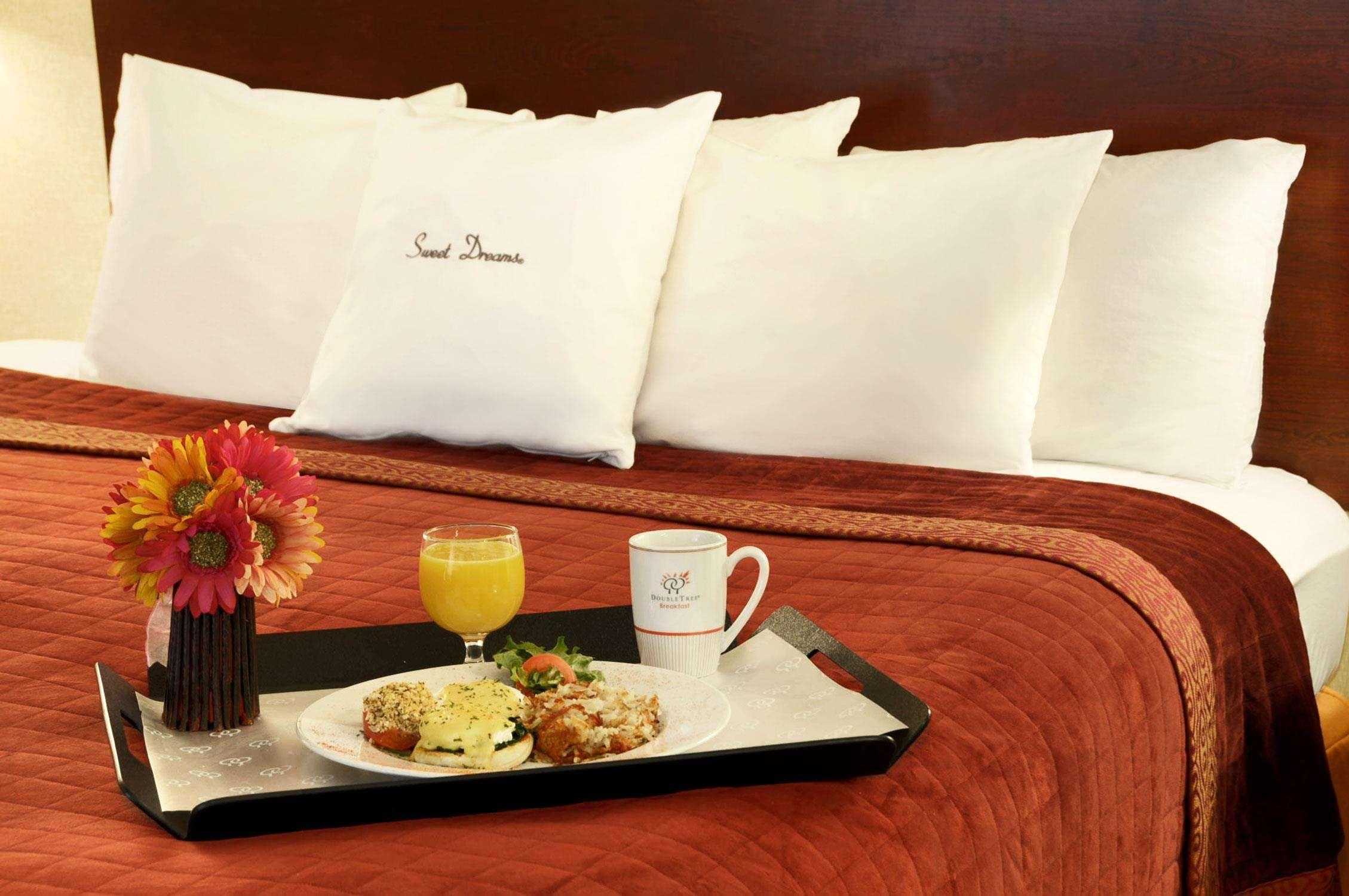 Doubletree By Hilton Jackson Hotel Room photo